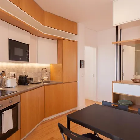 아파트 Flh Mouraria Urban *